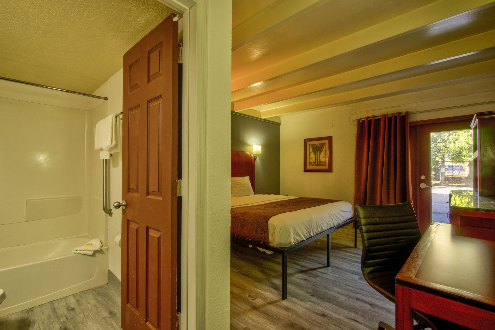 Clearwater Hotel Экстерьер фото